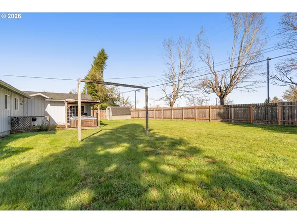 $375,000 | 3805 Southeast 180th Place, Portland, OR 97236