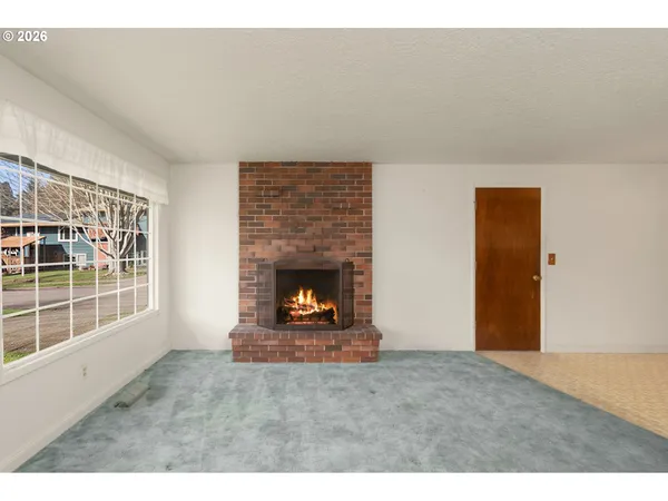 $375,000 | 3805 Southeast 180th Place, Portland, OR 97236