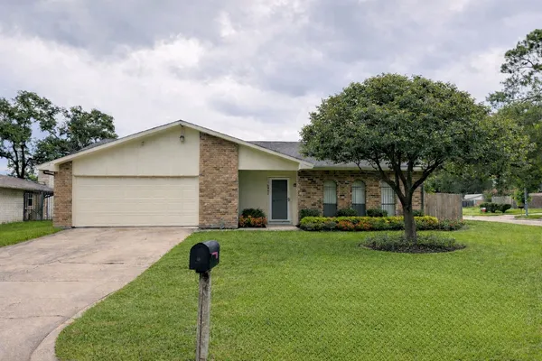 $2,200 | 16902 Castle Fraser Drive, Houston, TX 77084