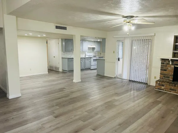 $2,200 | 16902 Castle Fraser Drive, Houston, TX 77084