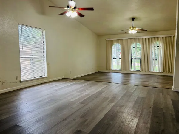 $2,200 | 16902 Castle Fraser Drive, Houston, TX 77084