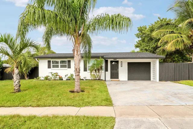 $434,500 | 7309 Southeast Hobe Terrace, Hobe Sound, FL 33455