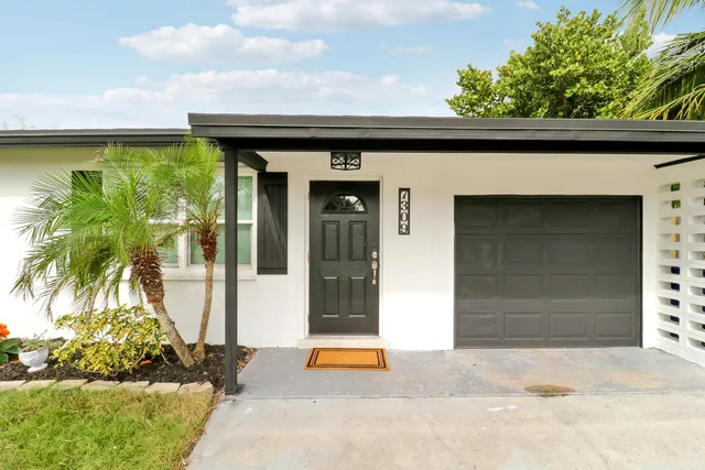 $434,500 | 7309 Southeast Hobe Terrace, Hobe Sound, FL 33455