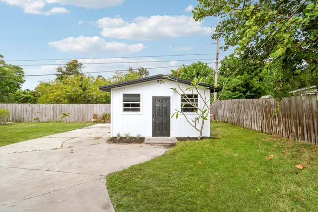 $434,500 | 7309 Southeast Hobe Terrace, Hobe Sound, FL 33455