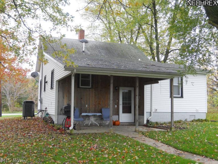 17540 Kinsman Road Middlefield, OH 44062 - Photo 3 of 16 Nice covered rear patio