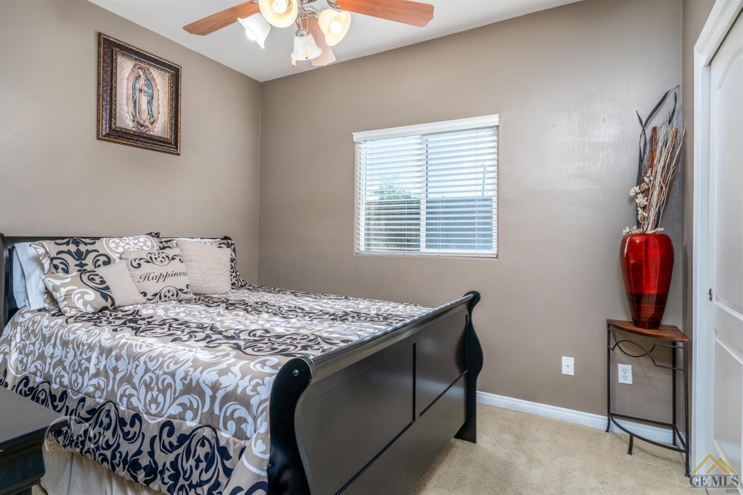 3213 Crescent Ridge Street Bakersfield, CA 93313 - Photo 11 of 27 Gallery Image 11
