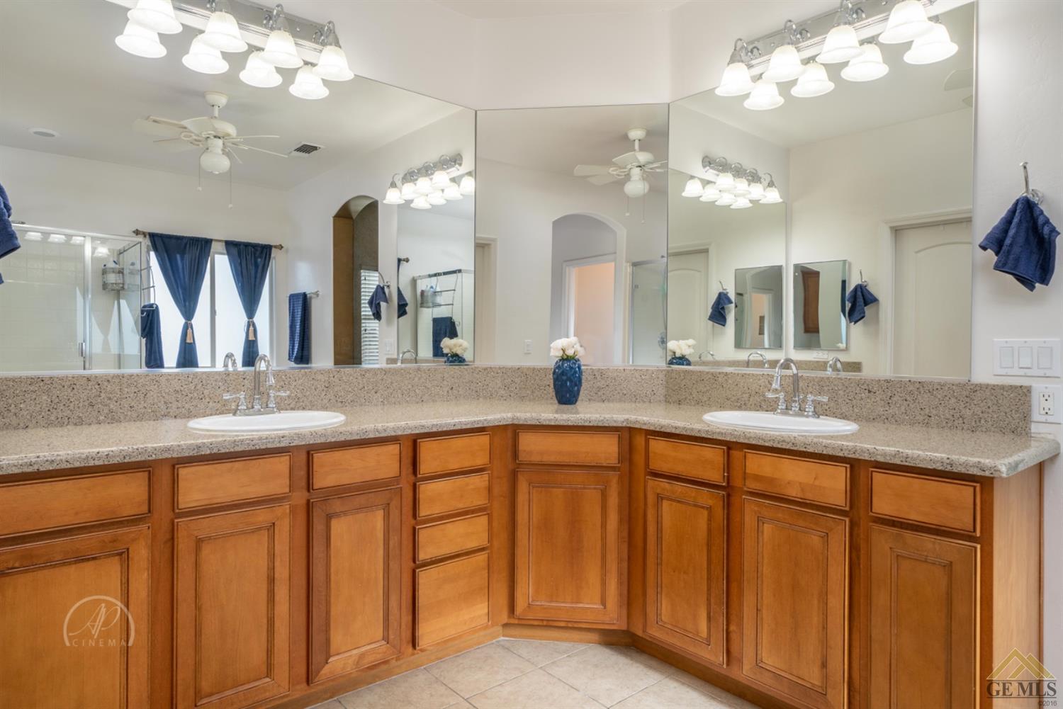 3213 Crescent Ridge Street Bakersfield, CA 93313 - Photo 15 of 27 Gallery Image 15