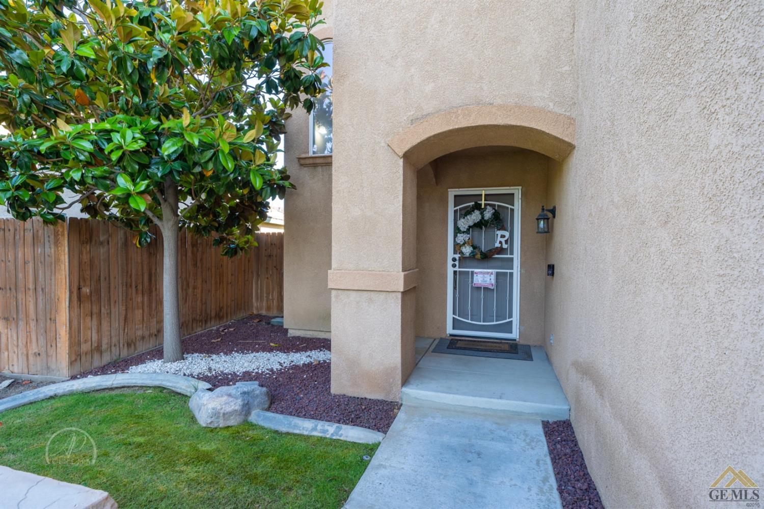 3213 Crescent Ridge Street Bakersfield, CA 93313 - Photo 4 of 27 Gallery Image 4