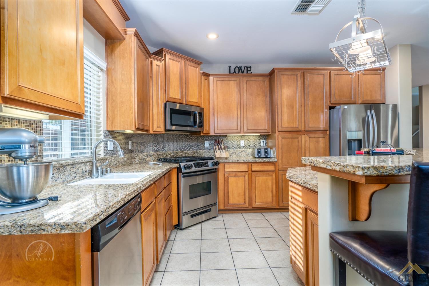 3213 Crescent Ridge Street Bakersfield, CA 93313 - Photo 6 of 27 Gallery Image 6