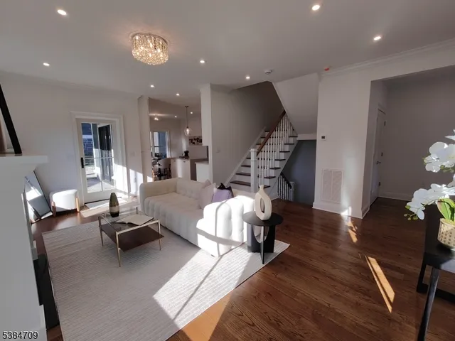 $1,300,000 | 709 Springfield Avenue, Unit 4, Summit, NJ 07901