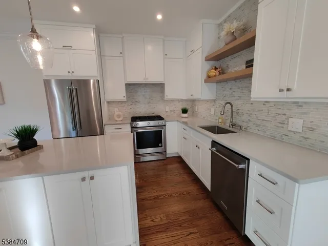 $1,300,000 | 709 Springfield Avenue, Unit 4, Summit, NJ 07901