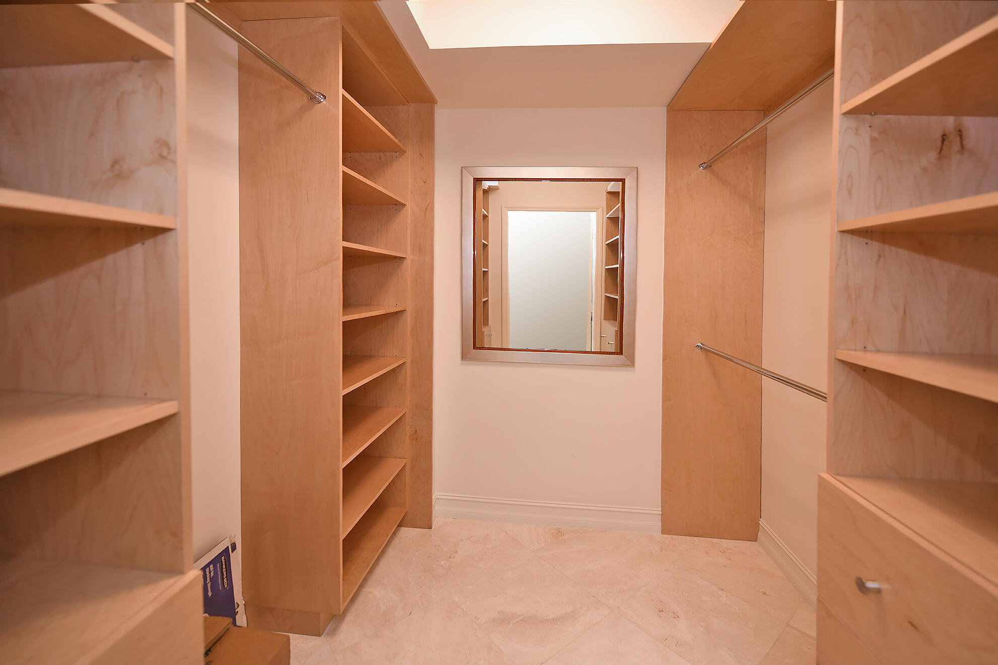 550 Southeast Mizner Boulevard, Unit B206 Boca Raton, FL 33432 - Photo 18 of 37 Custom Closet