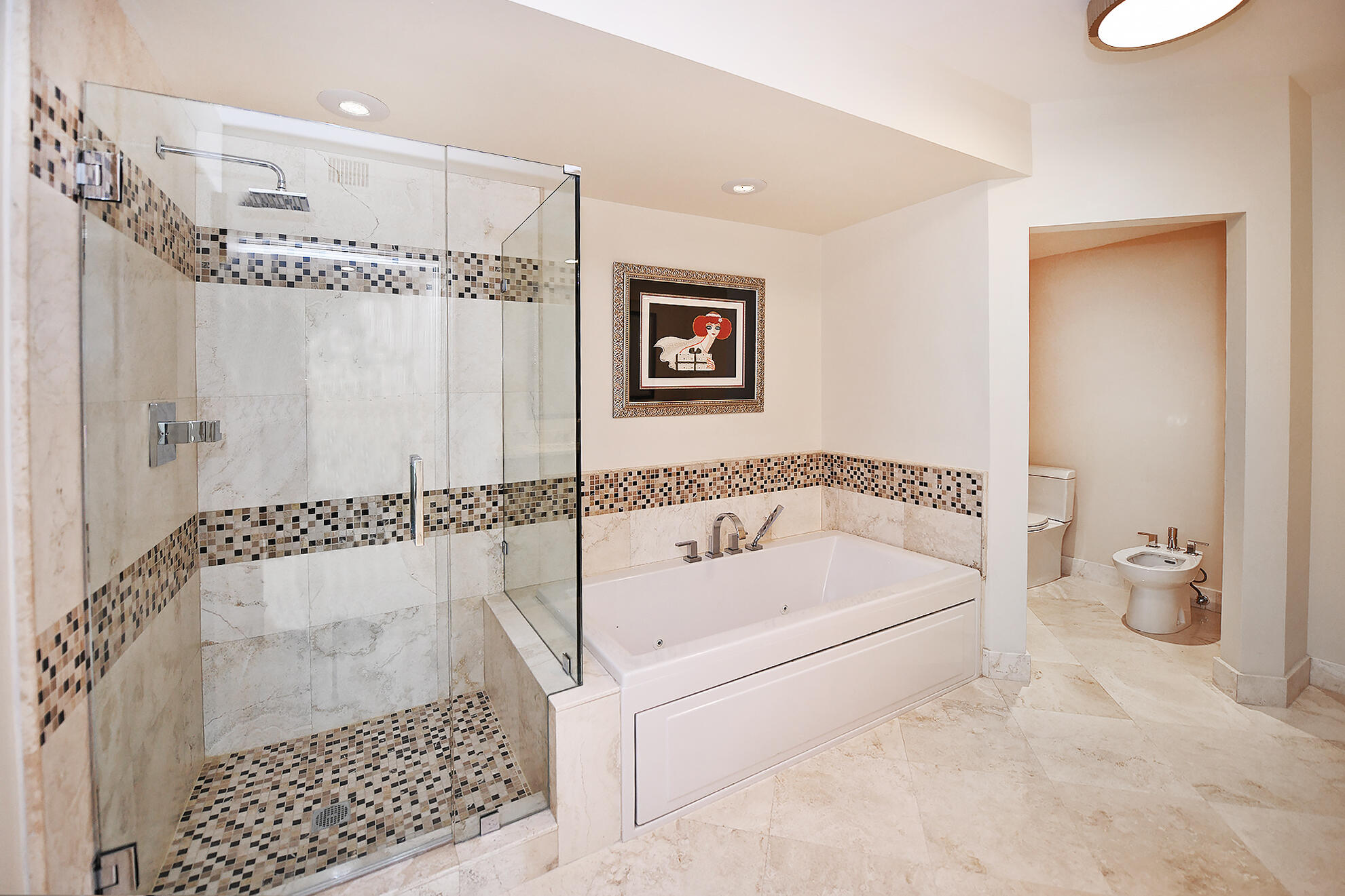 550 Southeast Mizner Boulevard, Unit B206 Boca Raton, FL 33432 - Photo 19 of 37 Main Bath