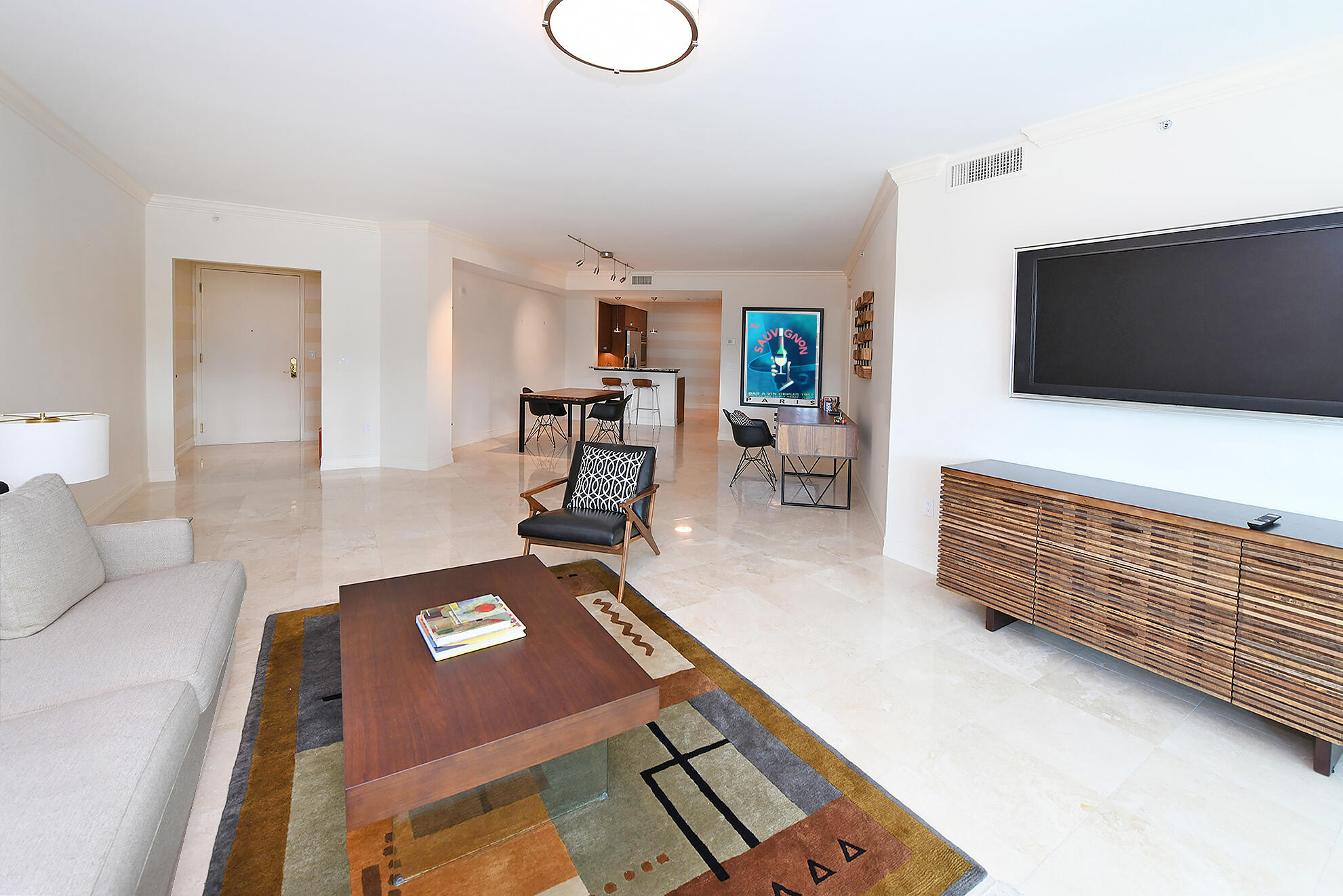 550 Southeast Mizner Boulevard, Unit B206 Boca Raton, FL 33432 - Photo 5 of 37 Living Area