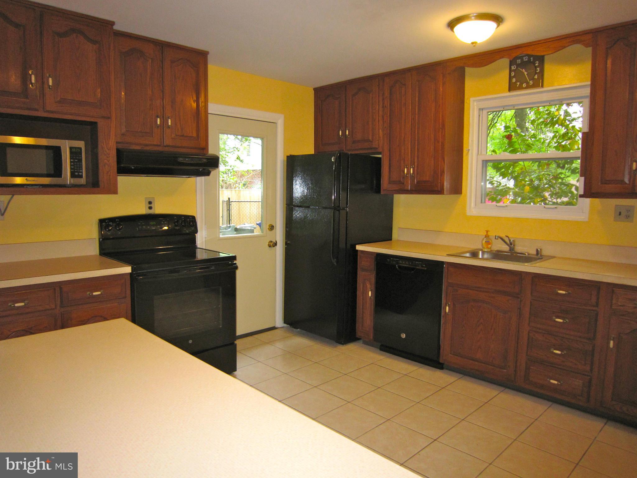 4406 Emden Street Silver Spring, MD 20906 - Photo 2 of 24 Kitchen