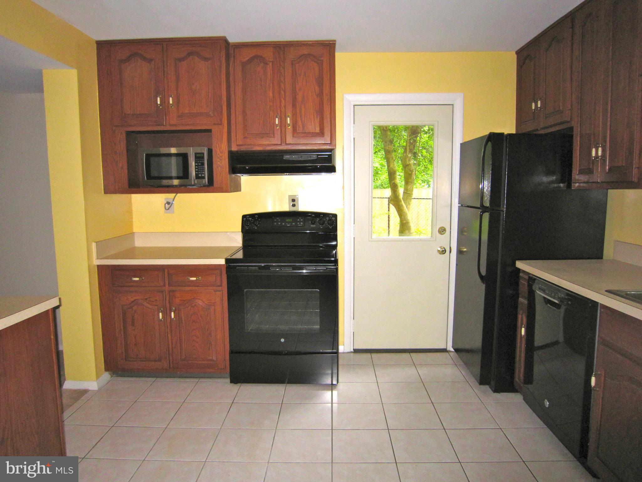 4406 Emden Street Silver Spring, MD 20906 - Photo 4 of 24 Kitchen