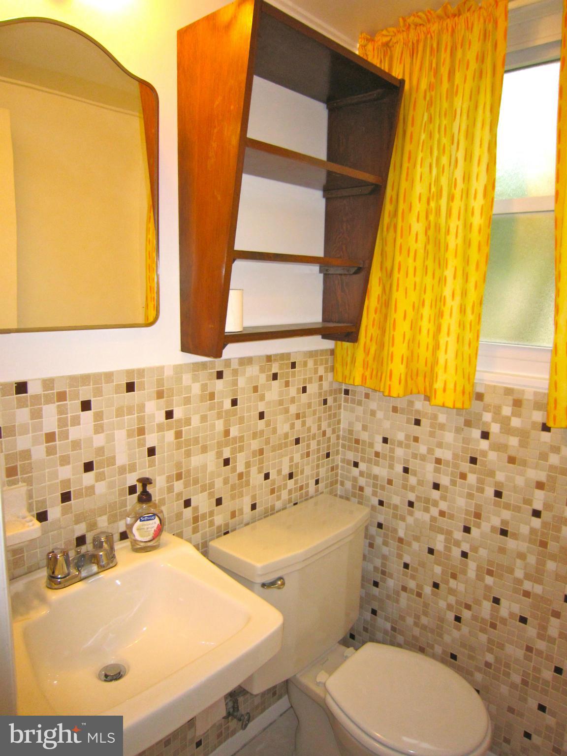 4406 Emden Street Silver Spring, MD 20906 - Photo 6 of 24 Bath