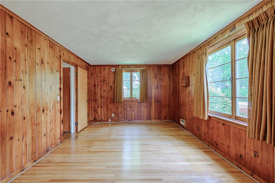 33 Irving Road Rochester, NY 14618 - Photo 23 of 43