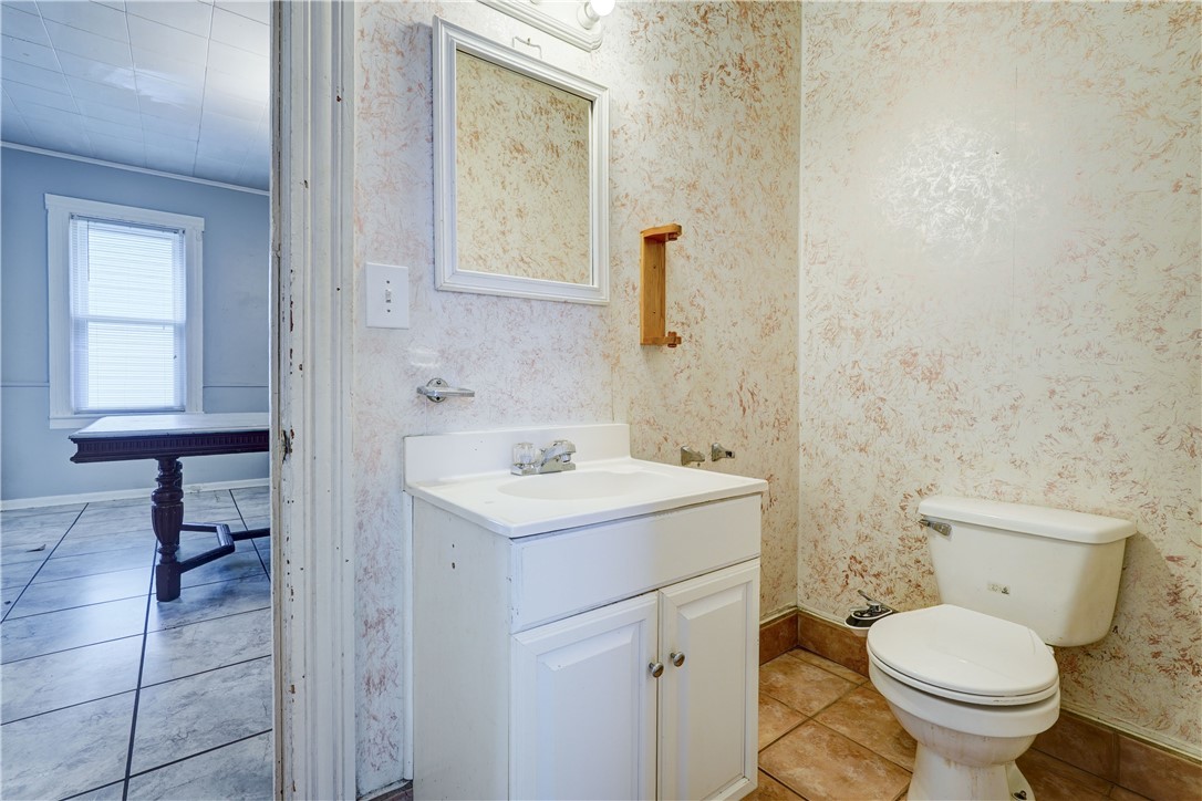 420 Gregory Street Rochester, NY 14620 - Photo 9 of 33