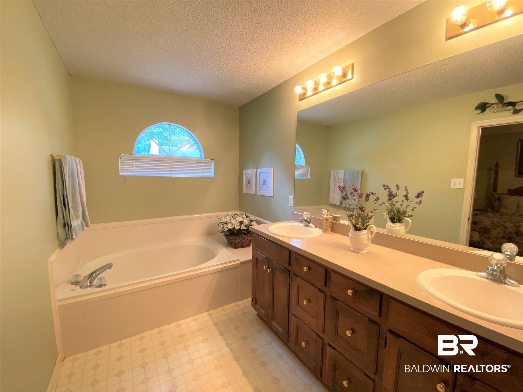105 Myrna Circle Daphne, AL 36526 - Photo 13 of 25