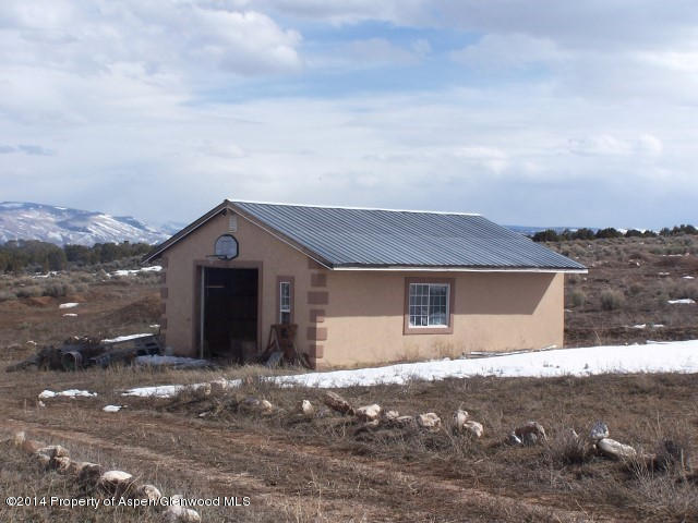 4315 Grass Mesa Road Rifle, CO 81650 - Photo 16 of 21 Garage