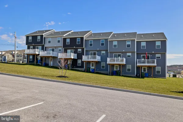 $1,950 | 780 Rising Sun Lane, Chambersburg, PA 17202