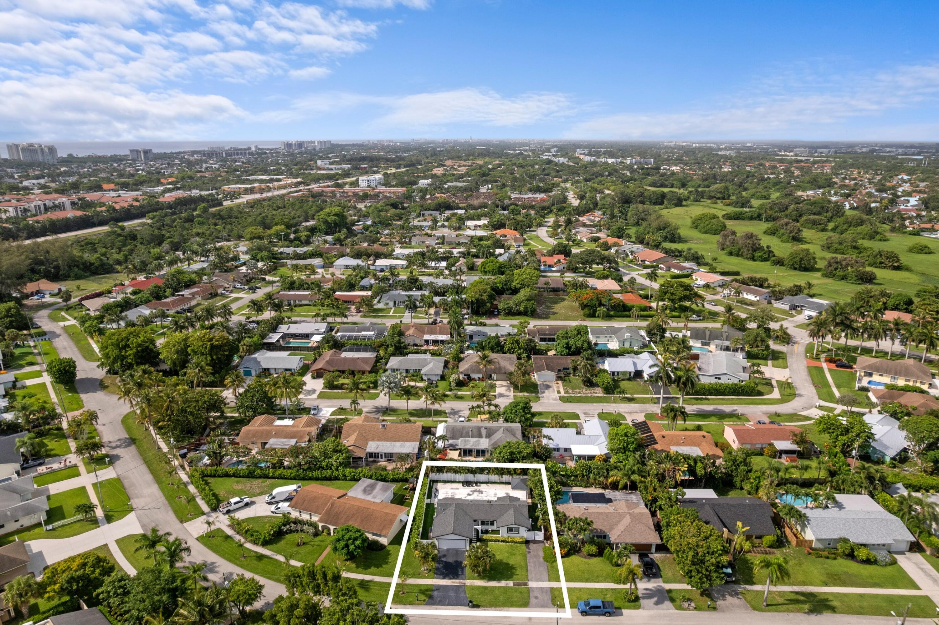 124 Oregon Lane Boca Raton, FL 33487 - Photo 30 of 39 Aerial