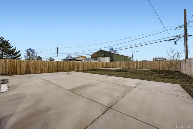 $429,900 | 8048 Jasmine Street, Dupont, CO 80024