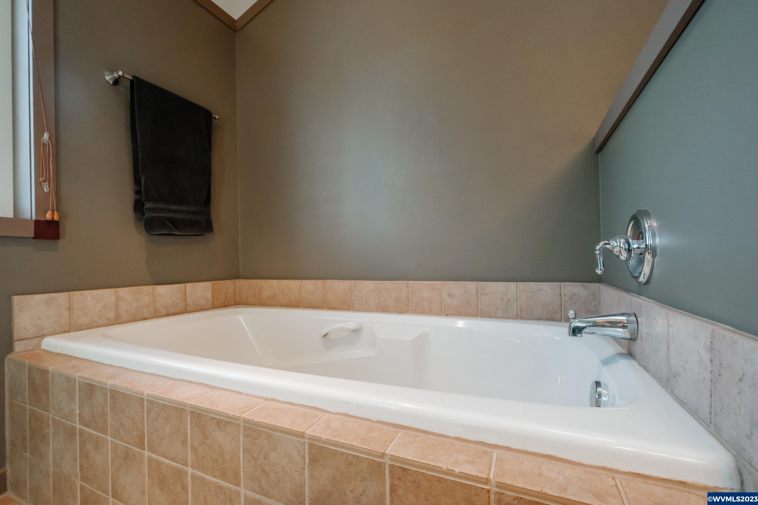 1675 Southwest Filbert Lane Dallas, OR 97338 - Photo 21 of 42 Gallery Image 21