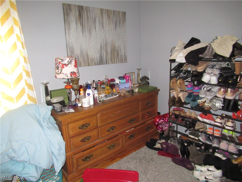 4185 Lambert Road Cleveland, OH 44121 - Photo 7 of 20