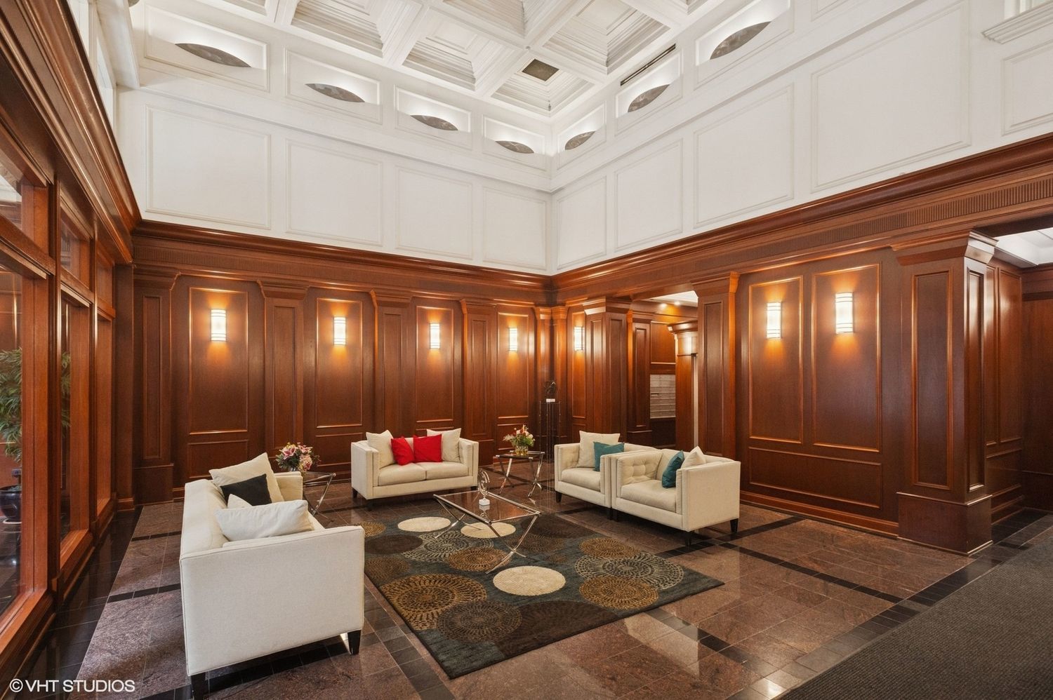 212 West Washington Street, Unit 1708 Chicago, IL 60606 - Photo 34 of 36 a lobby with furniture and stairs