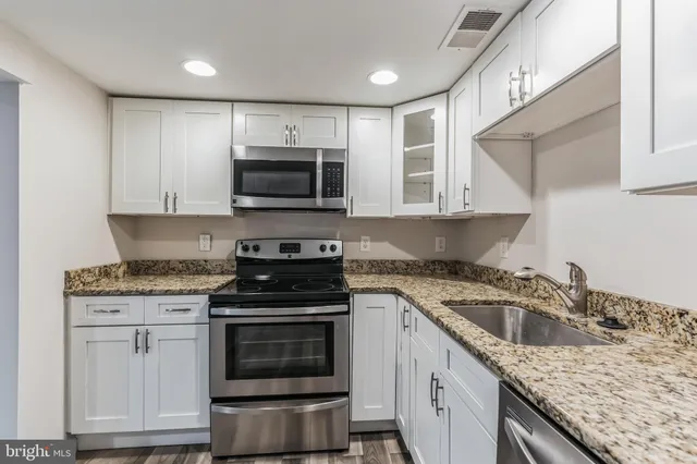 $1,800 | 1213 Staples Street Northeast, Unit B, Washington, DC 20002