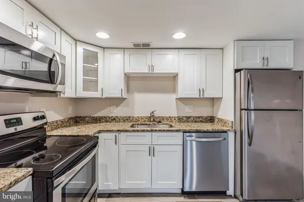 $1,800 | 1213 Staples Street Northeast, Unit B, Washington, DC 20002