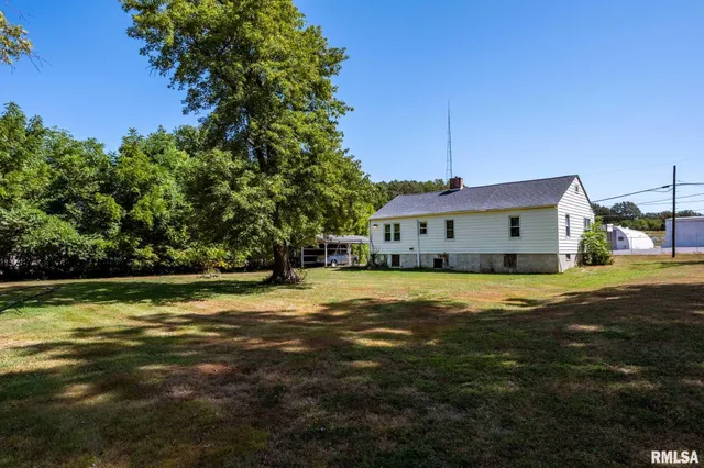 $85,000 | 840 Highway 145, Harrisburg, IL 62946