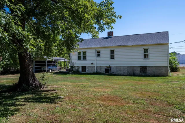 $85,000 | 840 Highway 145, Harrisburg, IL 62946