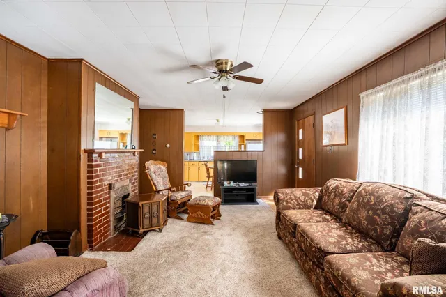 $85,000 | 840 Highway 145, Harrisburg, IL 62946