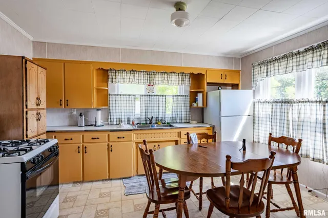 $85,000 | 840 Highway 145, Harrisburg, IL 62946