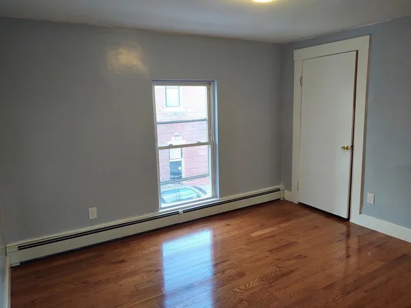 $2,300 | 96 Pleasant Street, Unit 2, Marlborough, MA 01752