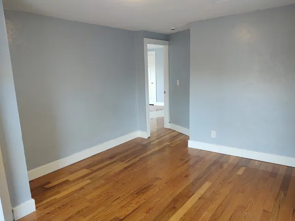 $2,300 | 96 Pleasant Street, Unit 2, Marlborough, MA 01752