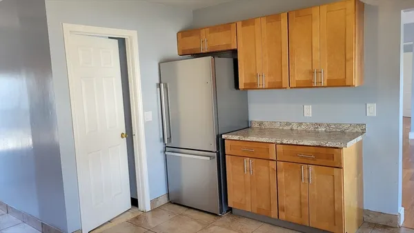 $2,300 | 96 Pleasant Street, Unit 2, Marlborough, MA 01752