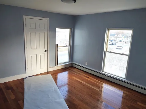 $2,300 | 96 Pleasant Street, Unit 2, Marlborough, MA 01752