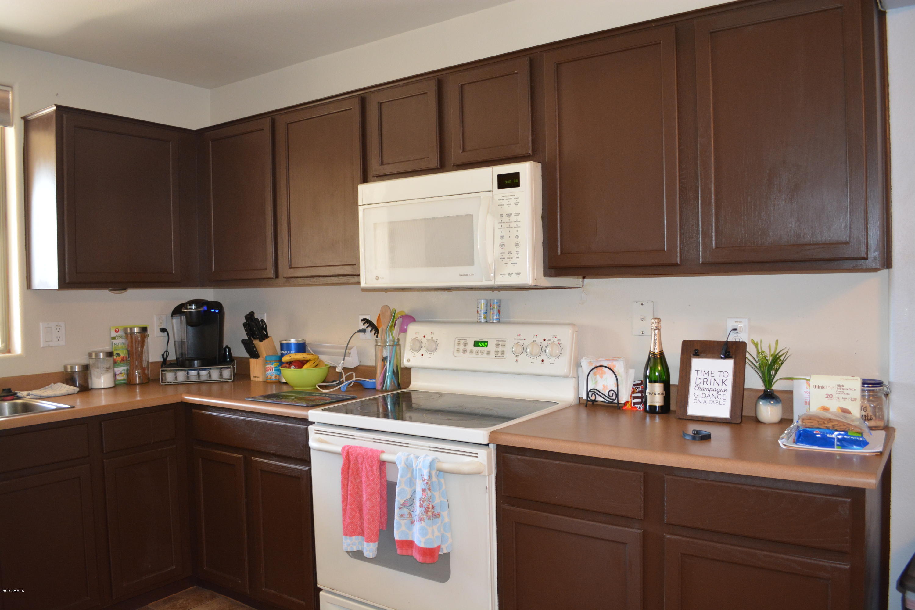 17616 West Boca Raton Road Surprise, AZ 85388 - Photo 12 of 37 DSC_0023