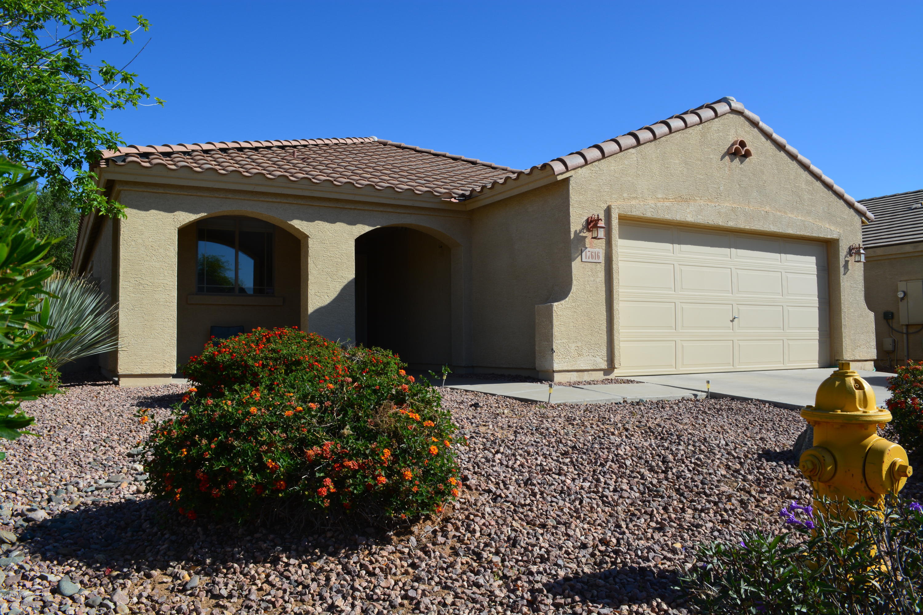 17616 West Boca Raton Road Surprise, AZ 85388 - Photo 3 of 37 DSC_0005