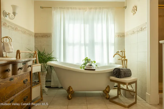 $2,100,000 | 20 Ferry Street, Saugerties, NY 12477