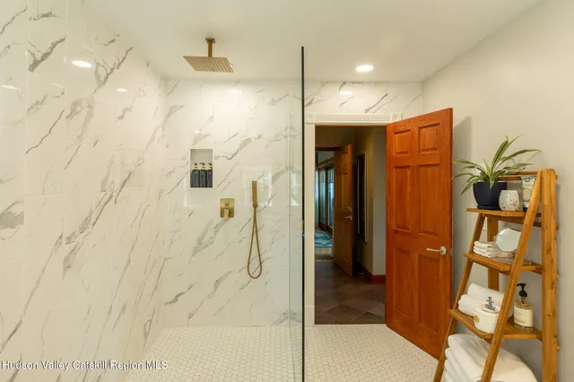 $2,100,000 | 20 Ferry Street, Saugerties, NY 12477