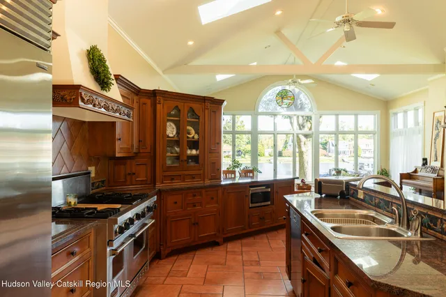 $2,100,000 | 20 Ferry Street, Saugerties, NY 12477