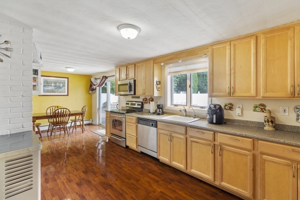 7 Cody Road Framingham, MA 01701 - Photo 12 of 42 Gallery Image 12