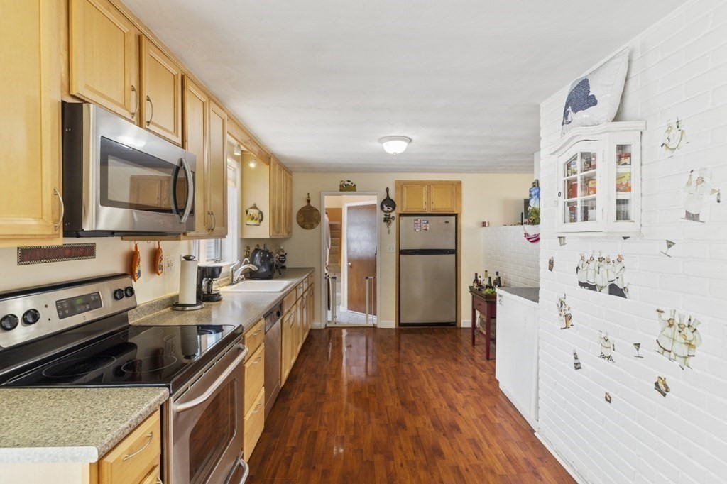7 Cody Road Framingham, MA 01701 - Photo 16 of 42 Gallery Image 16
