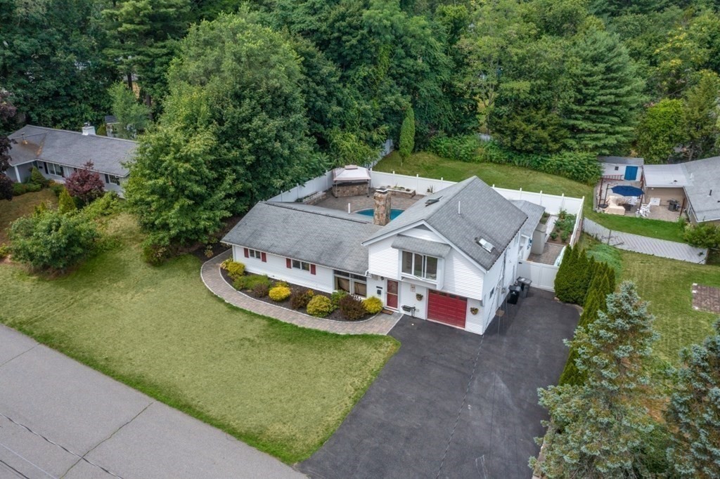 7 Cody Road Framingham, MA 01701 - Photo 3 of 42 Gallery Image 3