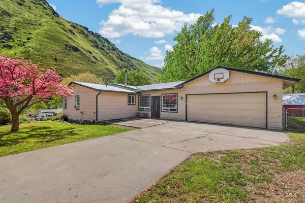 $439,000 | 100 Park, Riggins, ID 83549